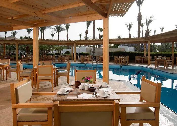 Regina And Aqua Park 4*