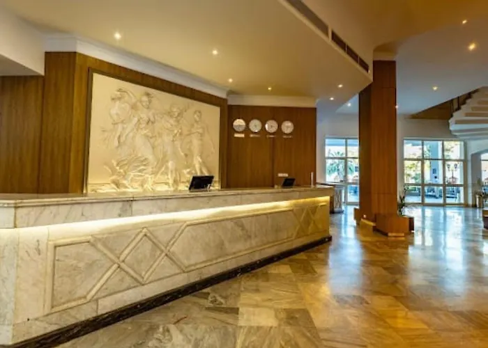 منتجع Regina And Aqua Park 4*