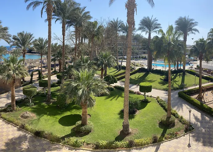Regina And Aqua Park 4*